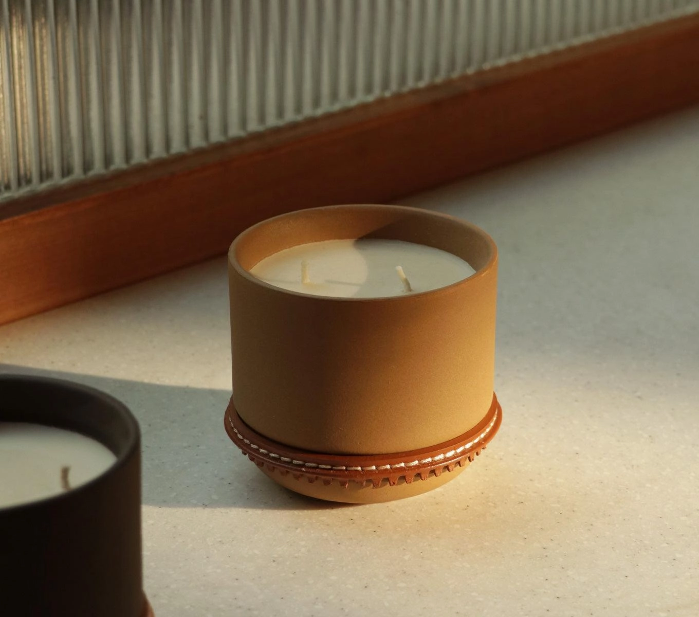CERAMIC WELTED CANDLE