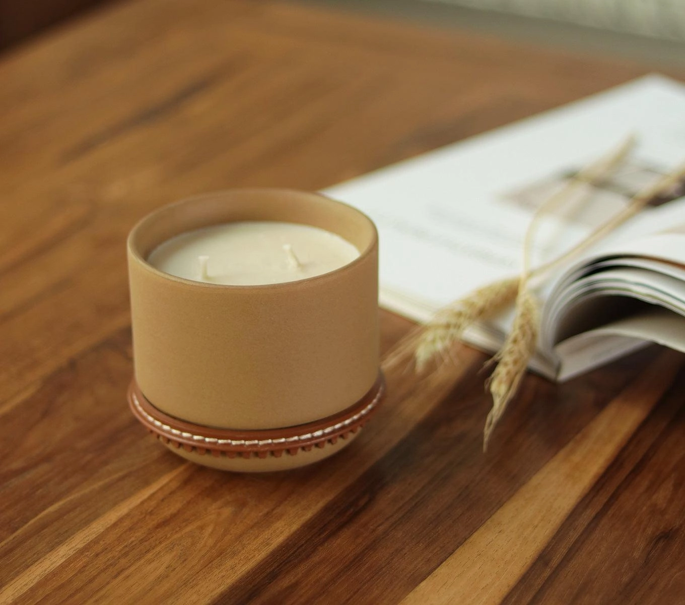 CERAMIC WELTED CANDLE