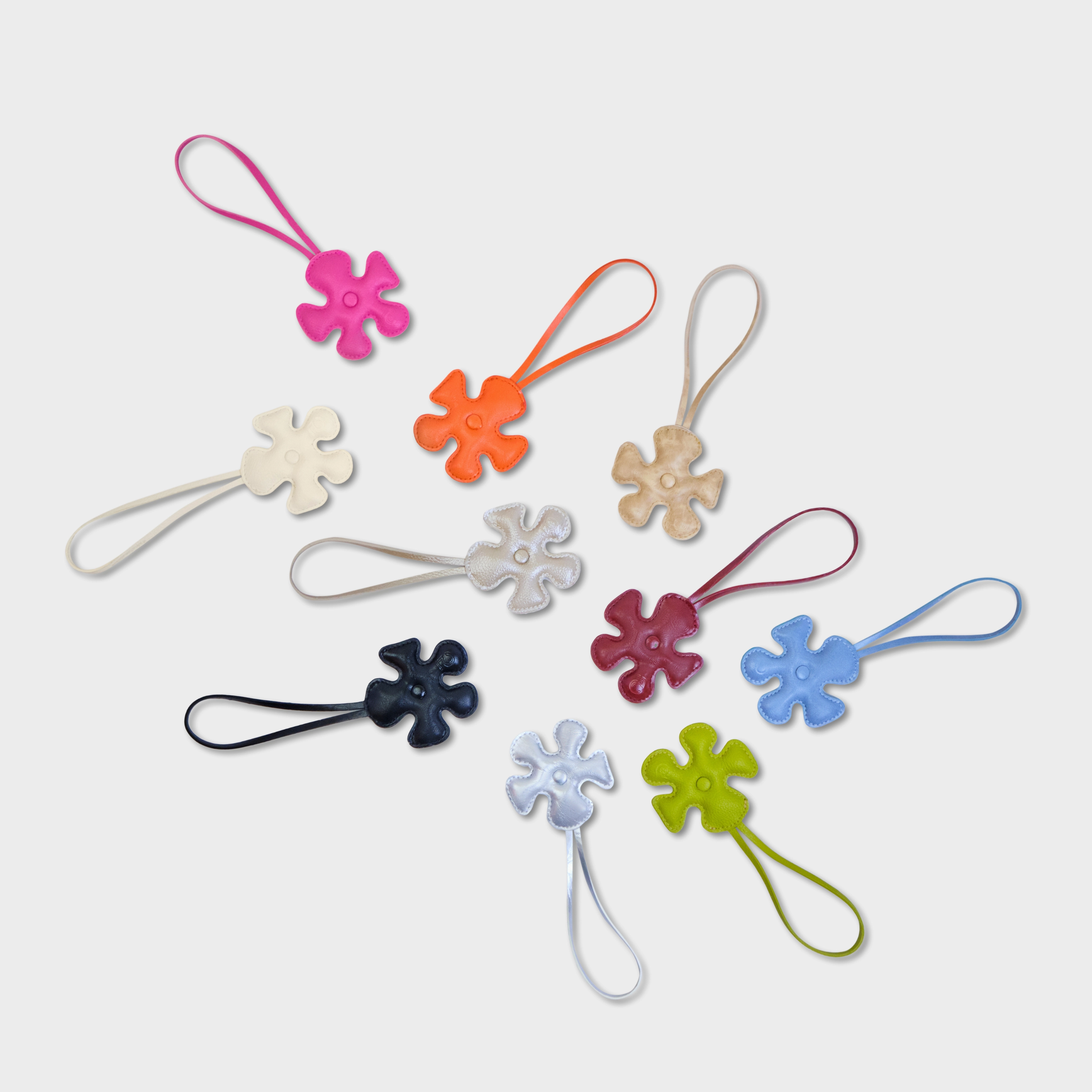 CHAUTFIFTH - ACC Fan Flower Charm Mini