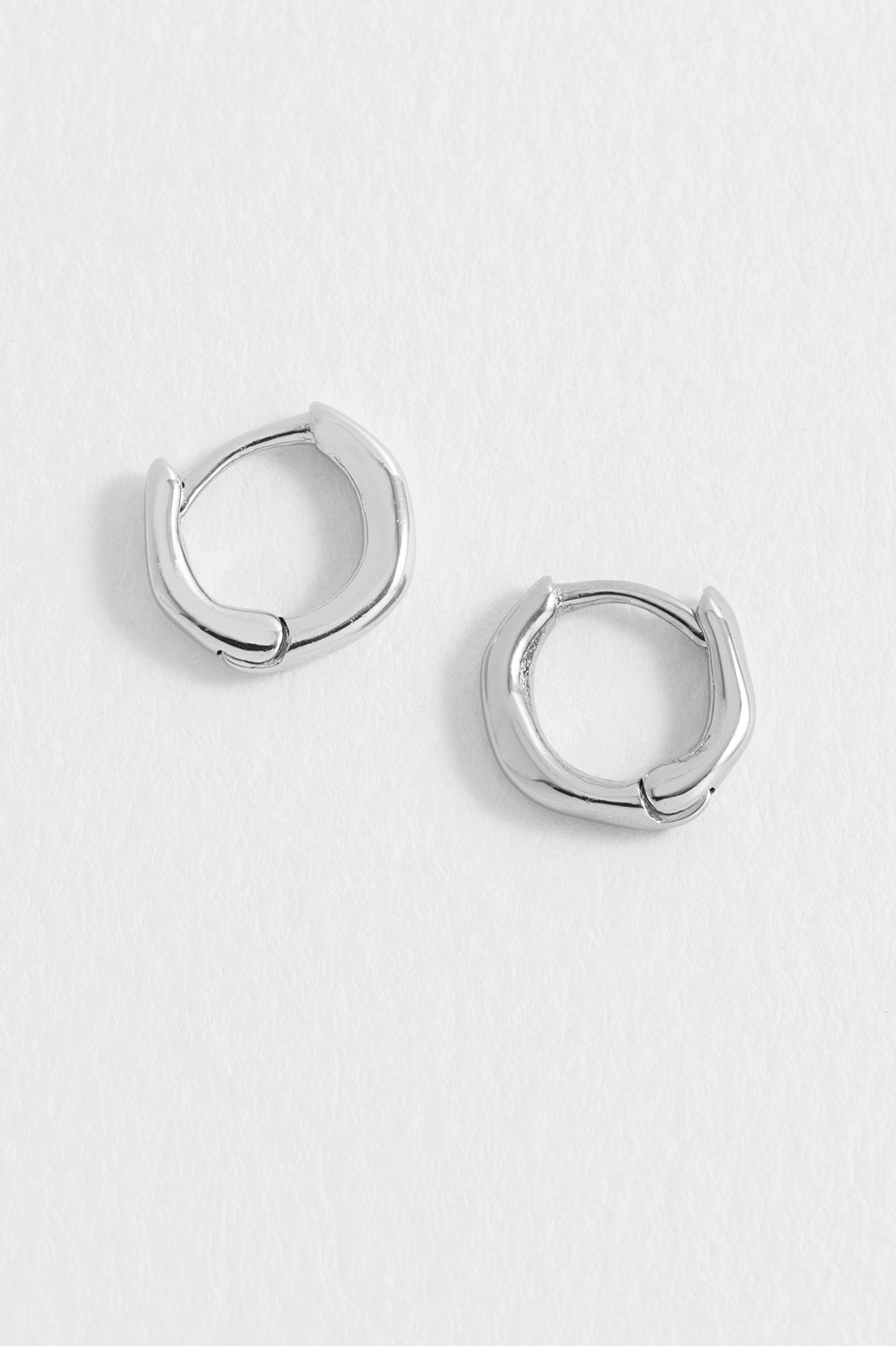 Men's Molten Huggie Hoop