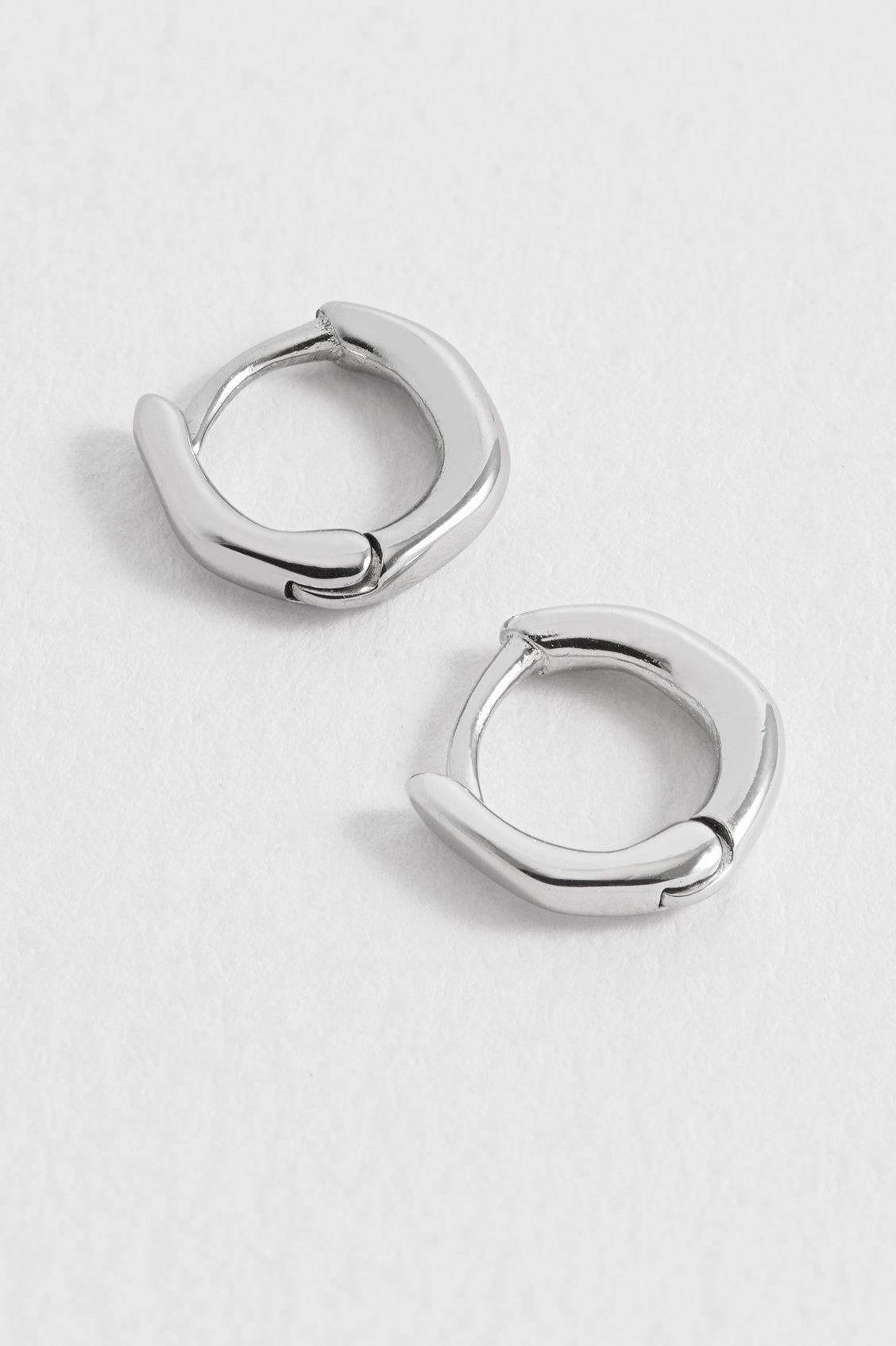 Men's Molten Huggie Hoop