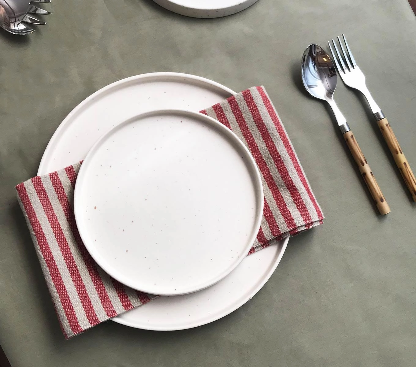 Quarter Plate