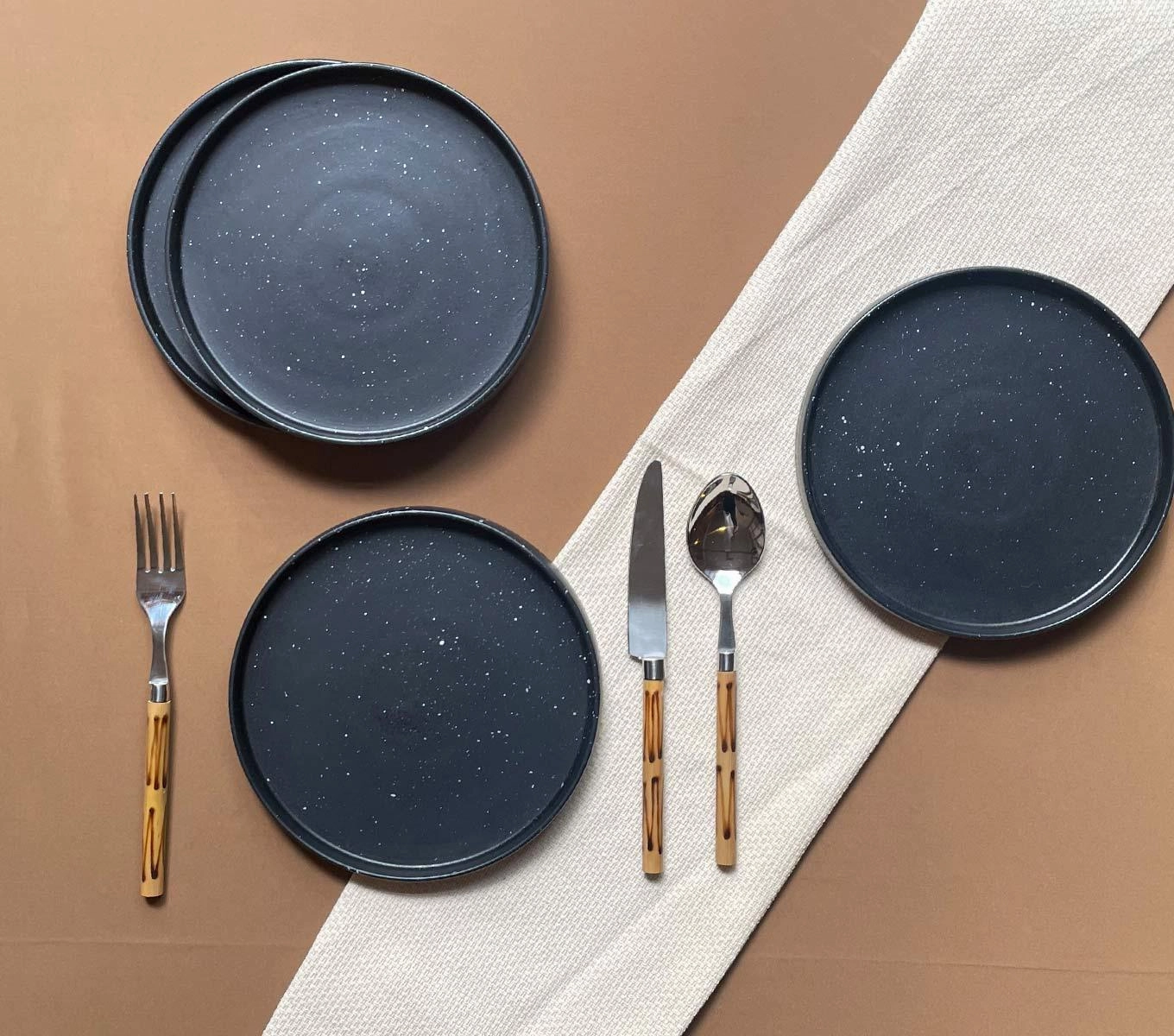 Quarter Plate