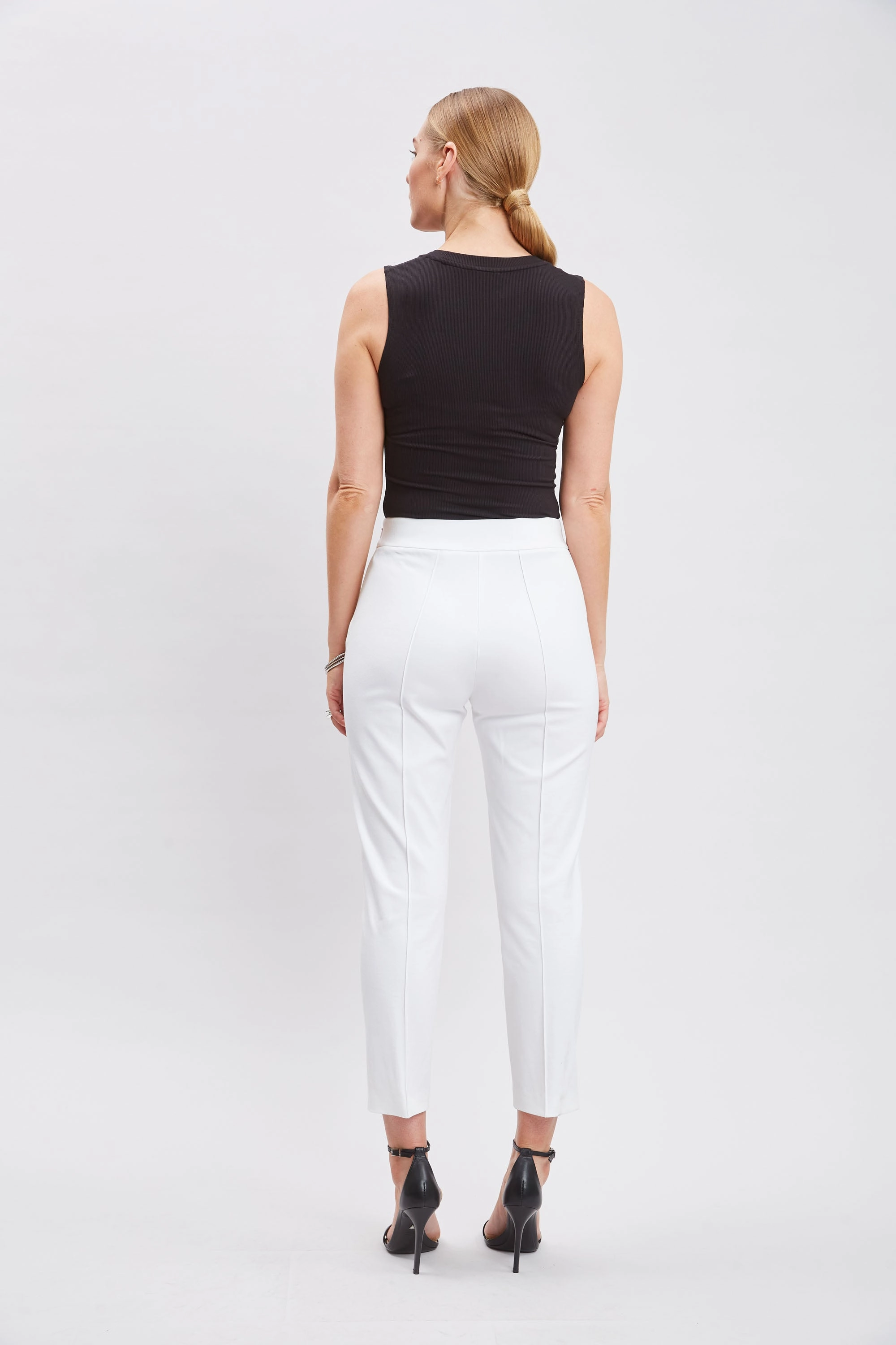 Rib Scoop Neck Knit